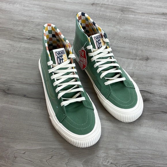 🔹VANS- (Karina Rozunko) MENS GREEN HIGH TOPS SHOES - Picture 2 of 11